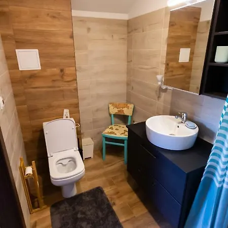 Arya Apartment