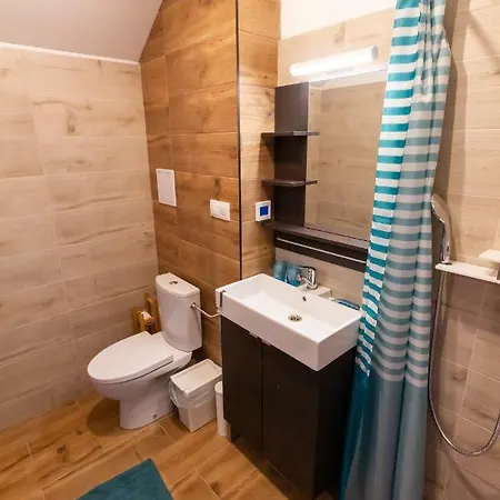 Arya Apartment