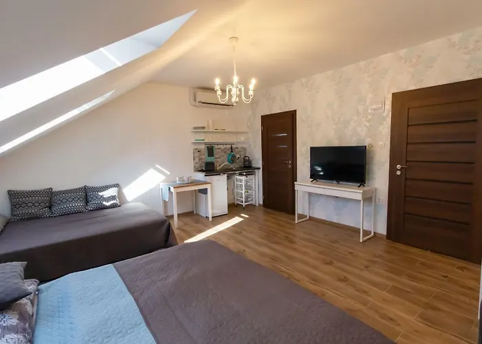 Arya Apartment *